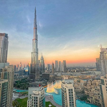 Prestige Living 2Br With Full Burj Khalifa And Fountain View By Auberge دبي المظهر الخارجي الصورة