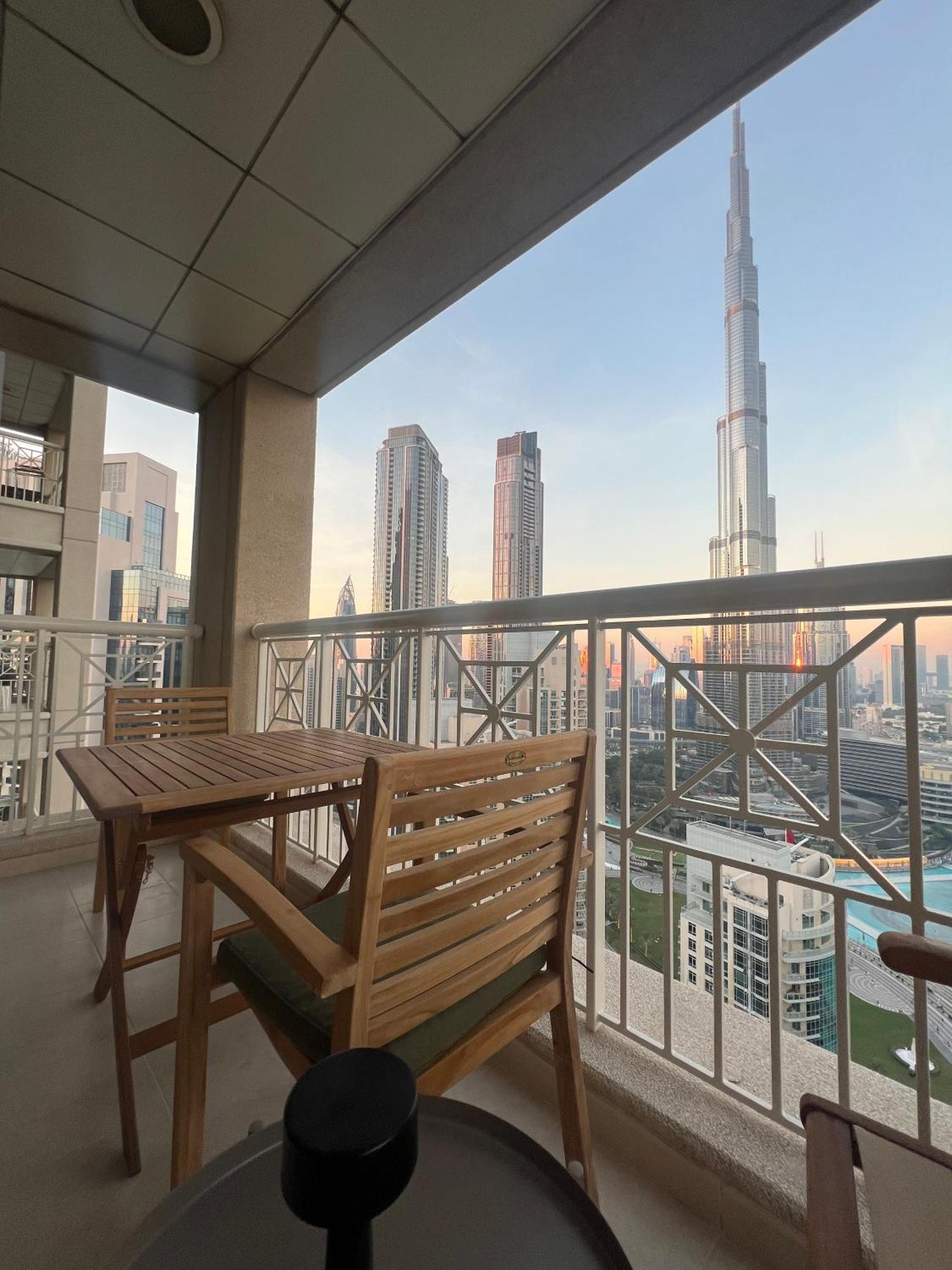 Prestige Living 2Br With Full Burj Khalifa And Fountain View By Auberge دبي المظهر الخارجي الصورة