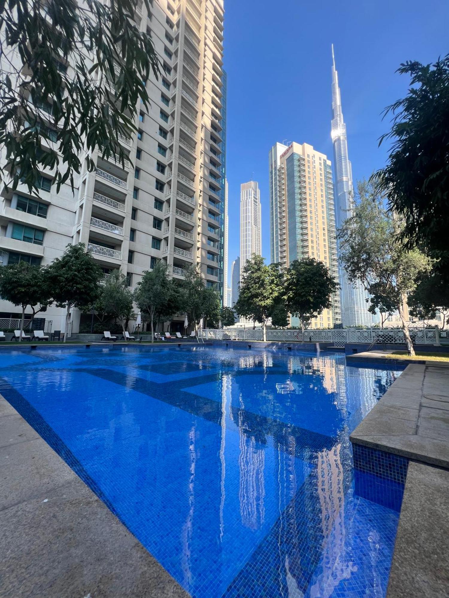 Prestige Living 2Br With Full Burj Khalifa And Fountain View By Auberge دبي المظهر الخارجي الصورة