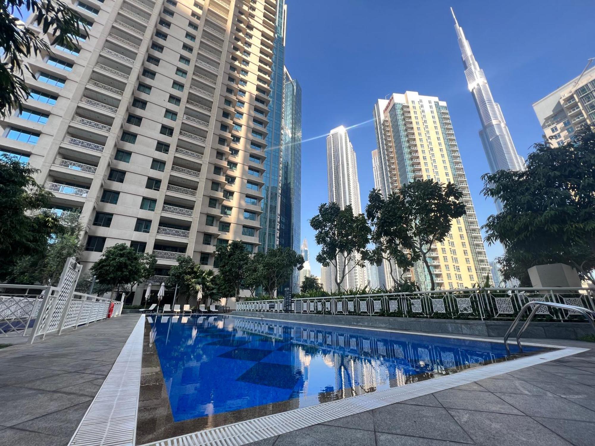 Prestige Living 2Br With Full Burj Khalifa And Fountain View By Auberge دبي المظهر الخارجي الصورة